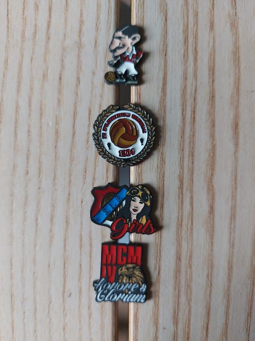 Coleção Benfica pins e íman (cada)