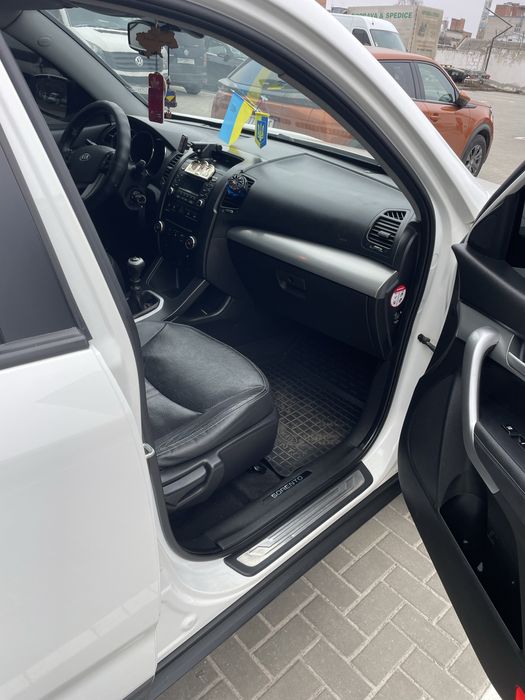 Продам Kia Sorento