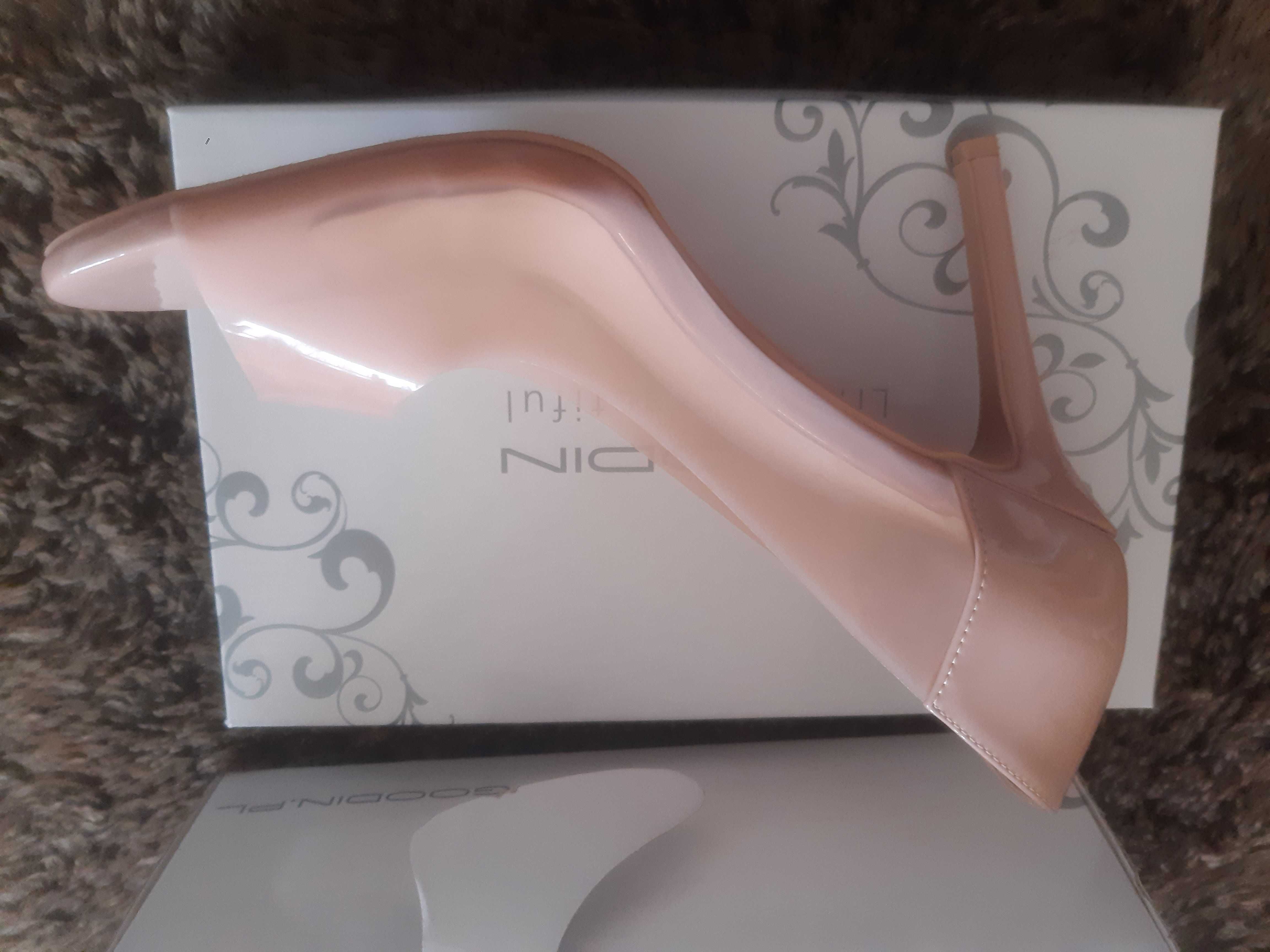 buty z przeźroczystego tworzywa, przeźroczyste, różowe rozmiar 40