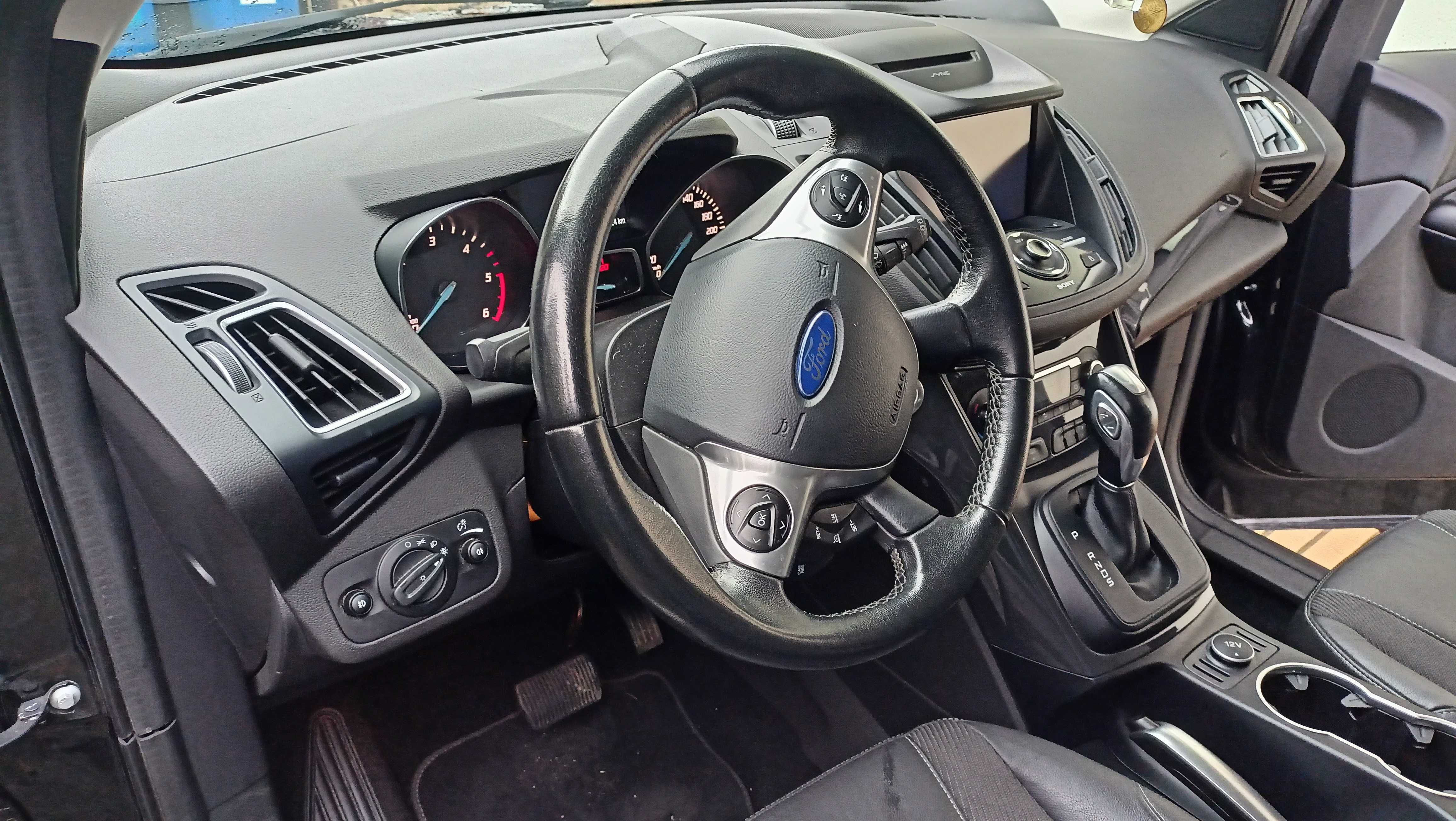 Ford Kuga 2016r, TITANIUM, automatyczna skrzynia biegów, napęd x4