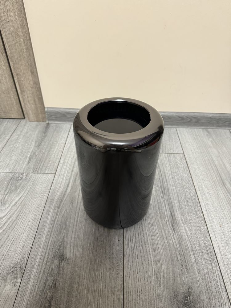 Mac pro 2013 xeon e5 2697v2 64/512gb 2шт amd FirePro 2gb