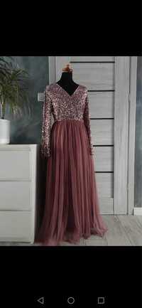 Suknia balowa tiulowa