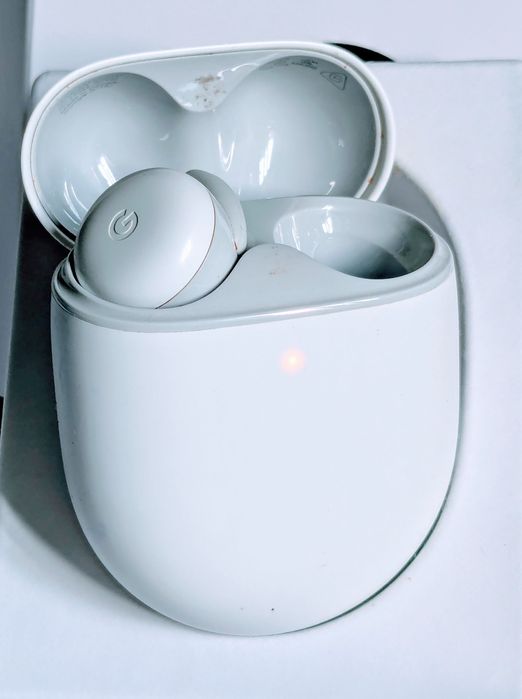 Наушник (левый) TWS Google Pixel Buds A-Series и кейс для зарядки