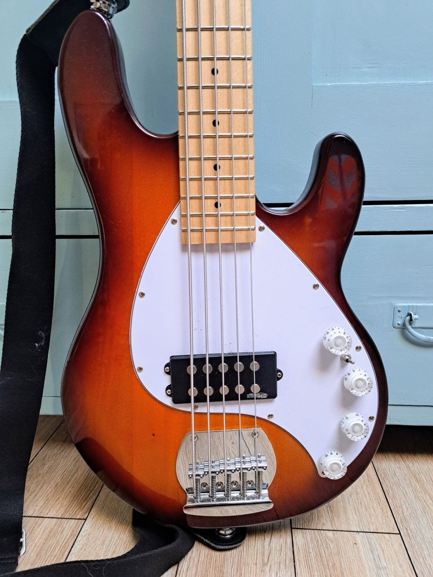 Gitara basowa Waldeman, Brazylia