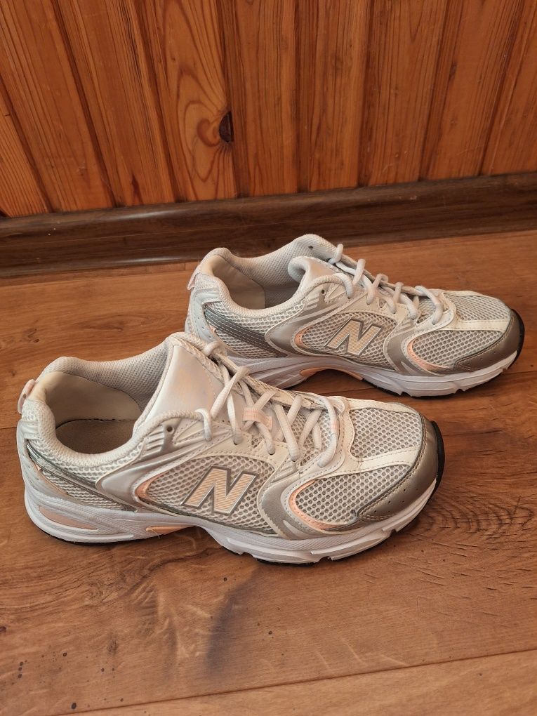 New balance 530 , розмір 39.5
