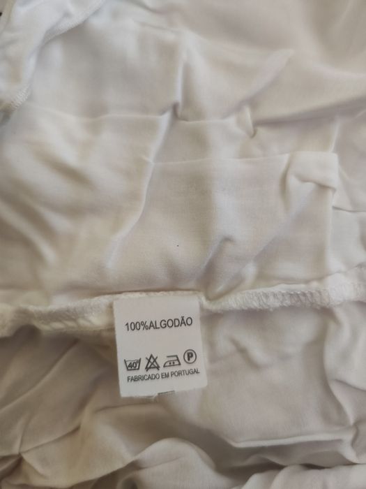Blusa branca de menina