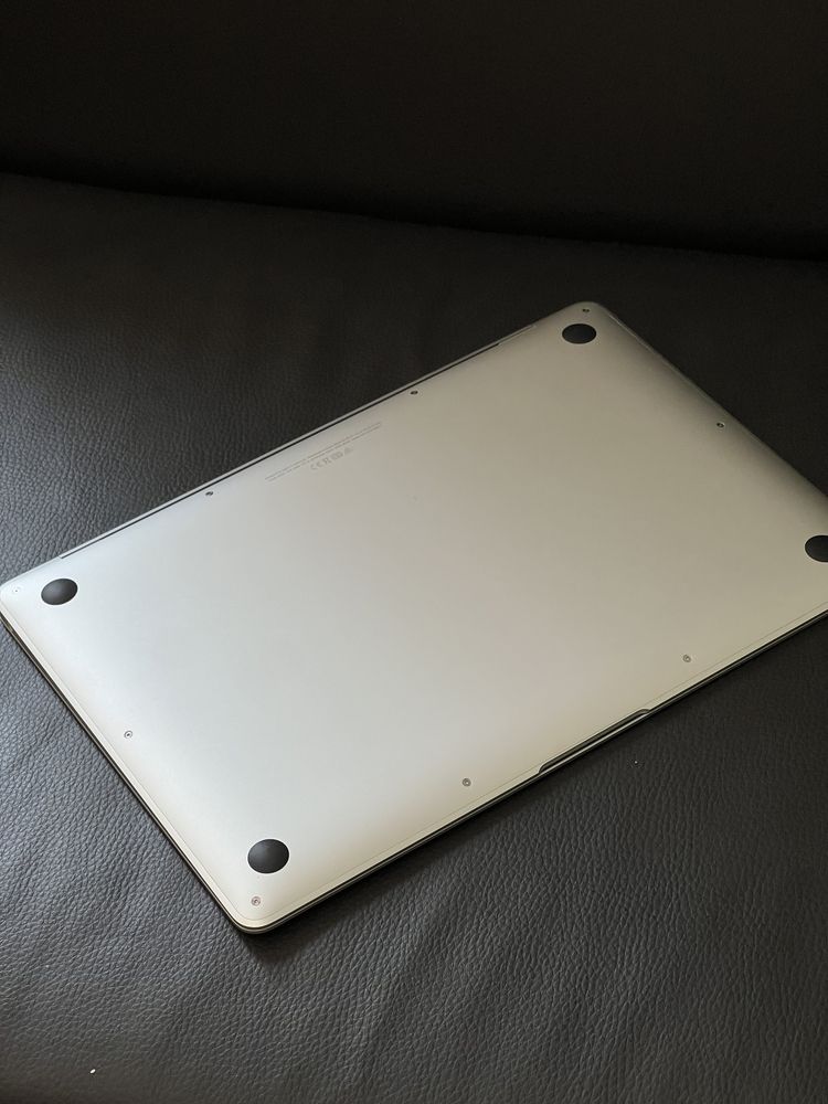 MacBook Air 2020 M1 8gb 256ssd під ремонт або запчастини iCloud off