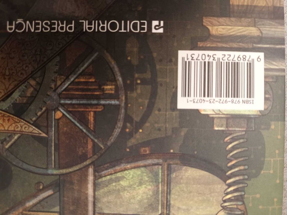 Livro "A casa dos espelhos", de Ulysses Moore