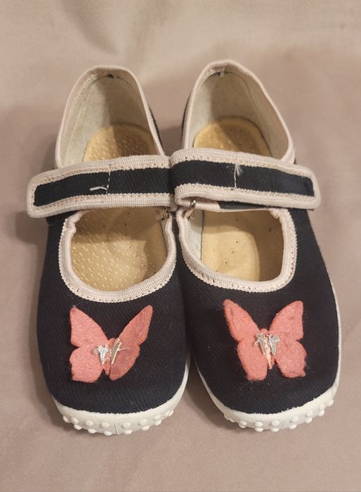 Papucie, paputki do przedszkola r. 28