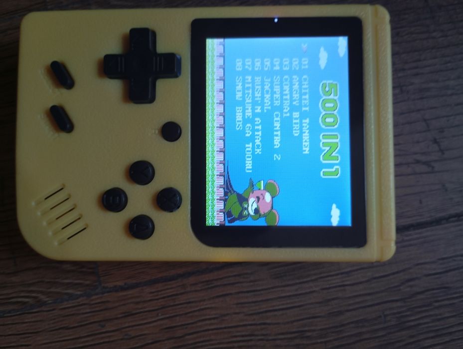 Konsola typu gameboy