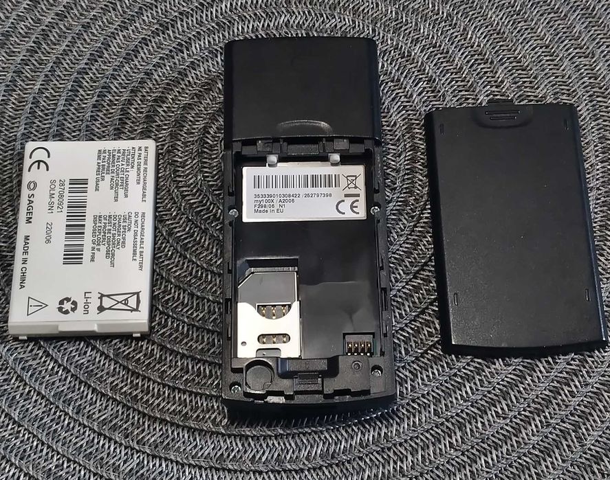 2 x telefon komórkowy Sagem my100x z ładowarką !!!