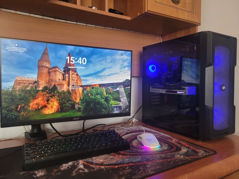 Zestaw komputerowy do gier/nauki/pracy