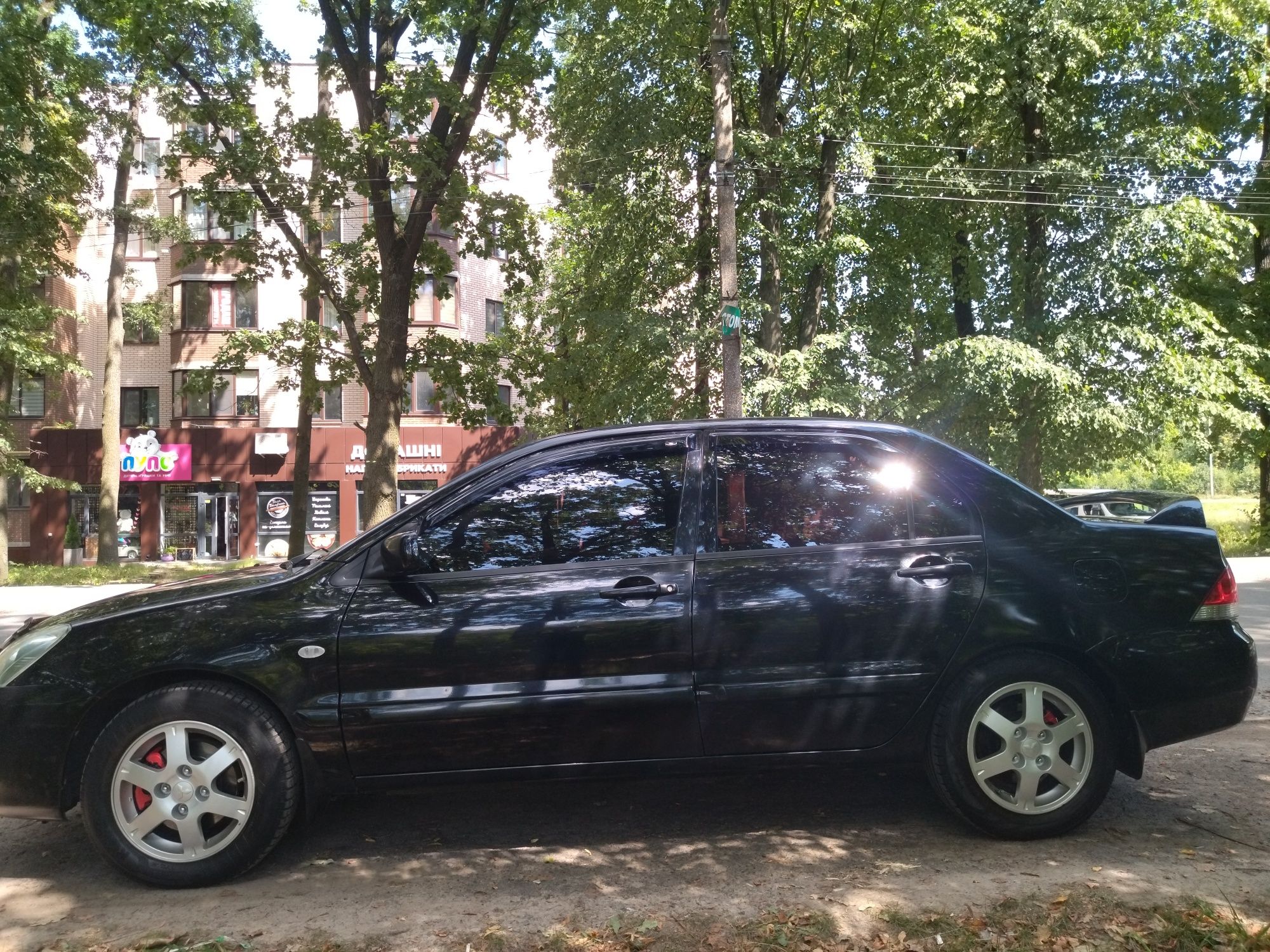 Mitsubishi lancer