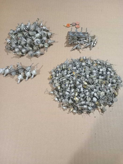 Продам діод радянський Д226