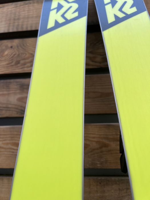 Narty Juniorskie K2 Poacher Jr 119cm TWINTIP ALLmoutain