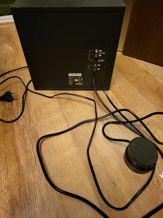 Сабвуфер в отличном состоянии