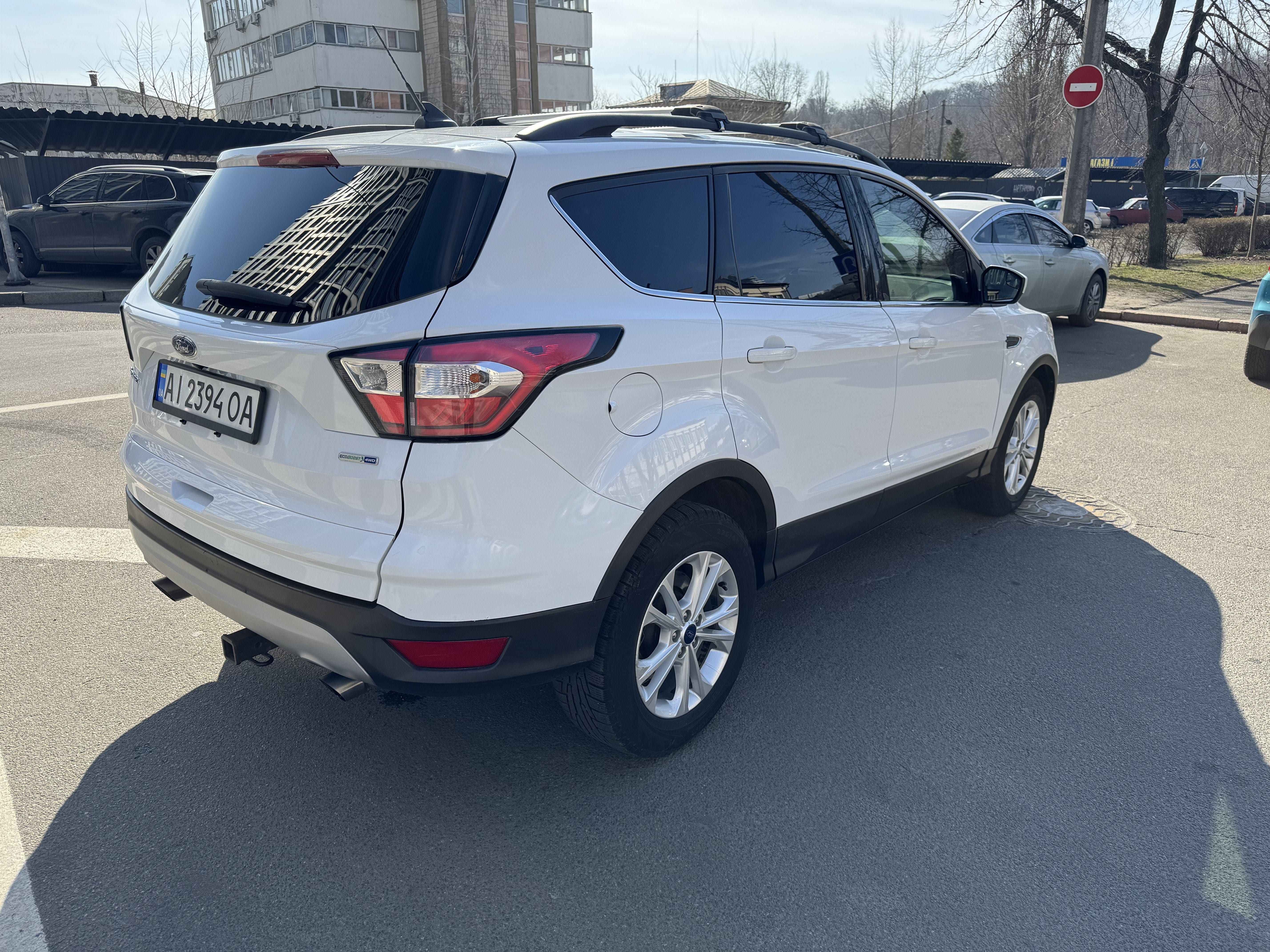 Ford Escape 2018 White 1.5L ecoboost 4x4 sync3