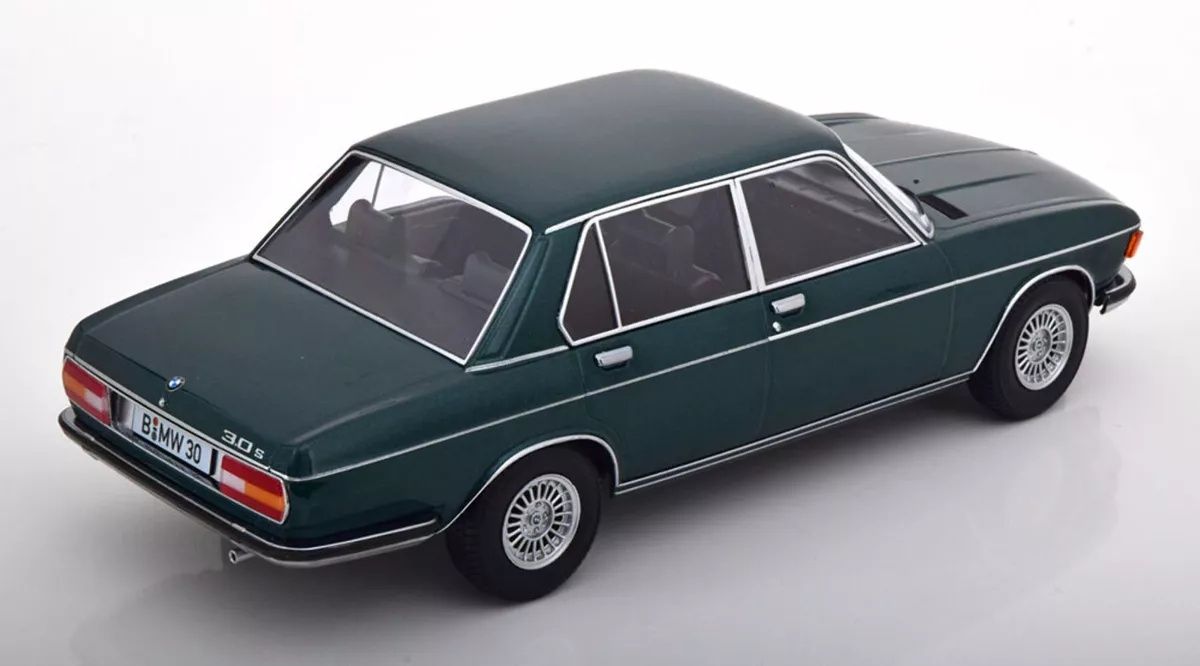 Kk-scale 1:18 Bmw 3.0 s (E3) 2 series ano 1971