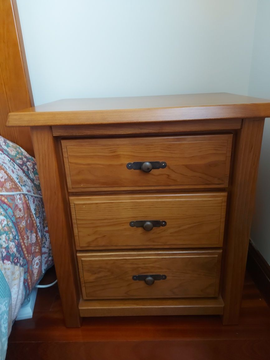 Vendo mobilia de quarto da marca pedrosas