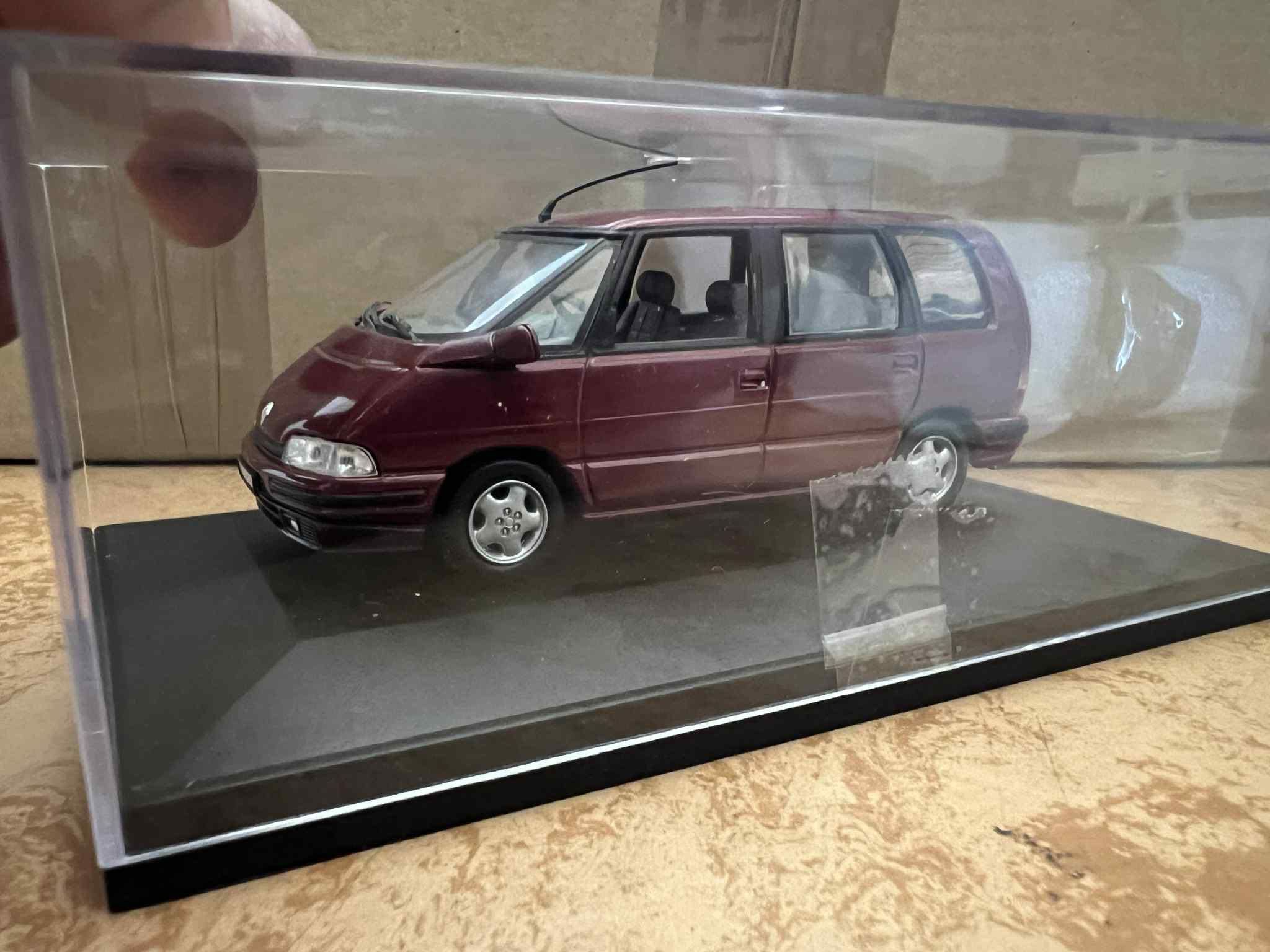Renault Espace 1:43 Universal Hobbies Model Kolekcjonerski
