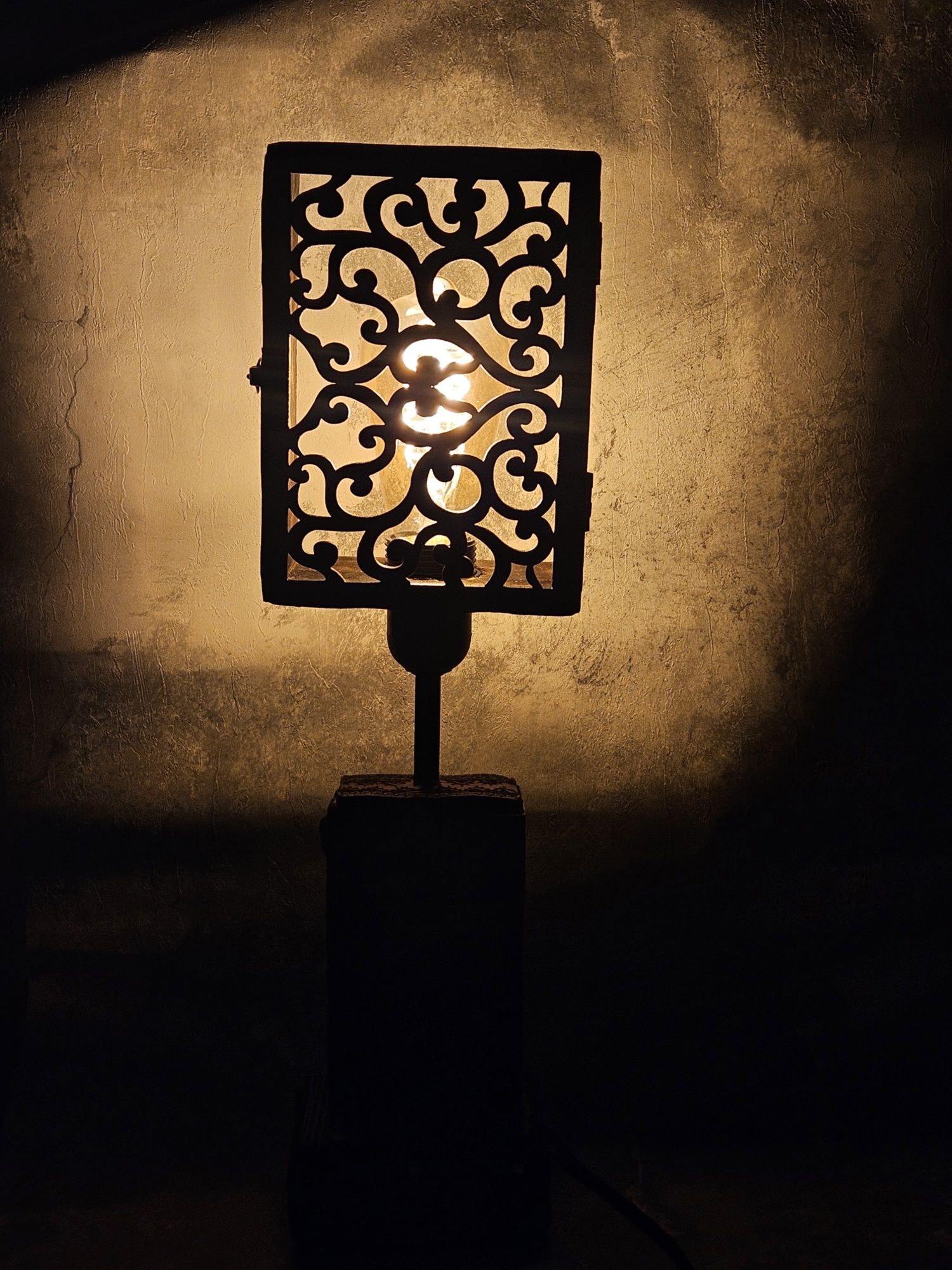 Unikat ażurowa lampka z drewna vintage Industrial loft żarówka ozdobna