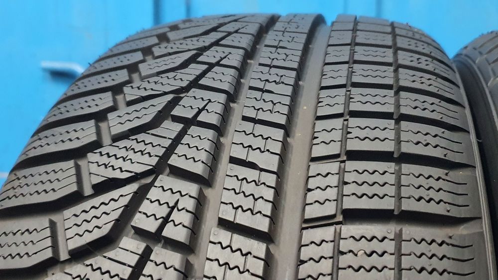 4 x 215/40 R17 Sprzedam opony zimowe Hankook ! Rok 2020