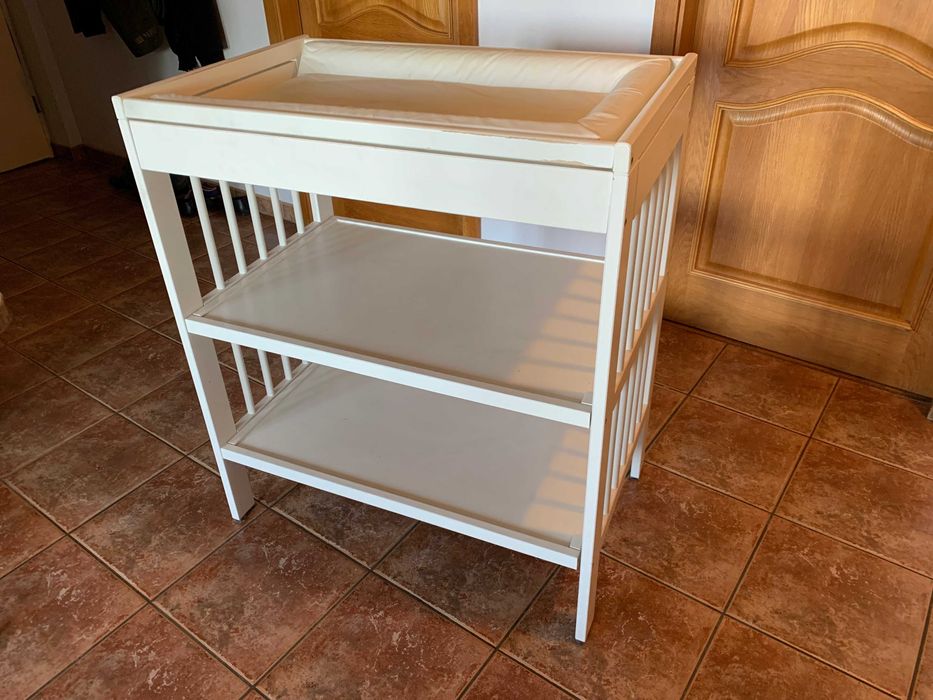 Przewijak Ikea Gulliver + Kosze Önsklig + Tommee Tippee Pojemnik