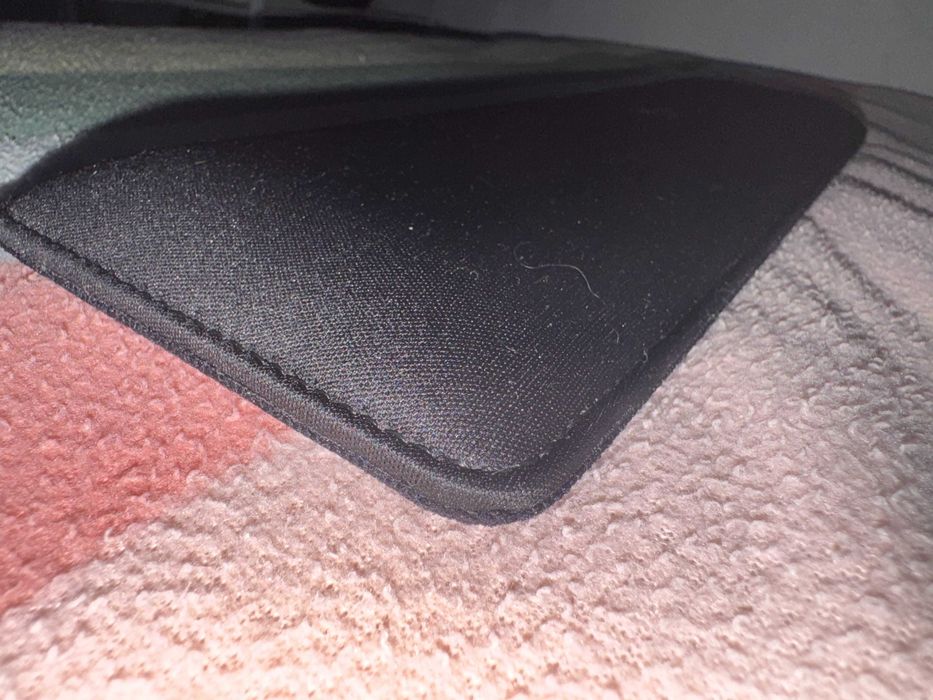 Apoio de Pulso Glorious Stealth Slim TKL Preto