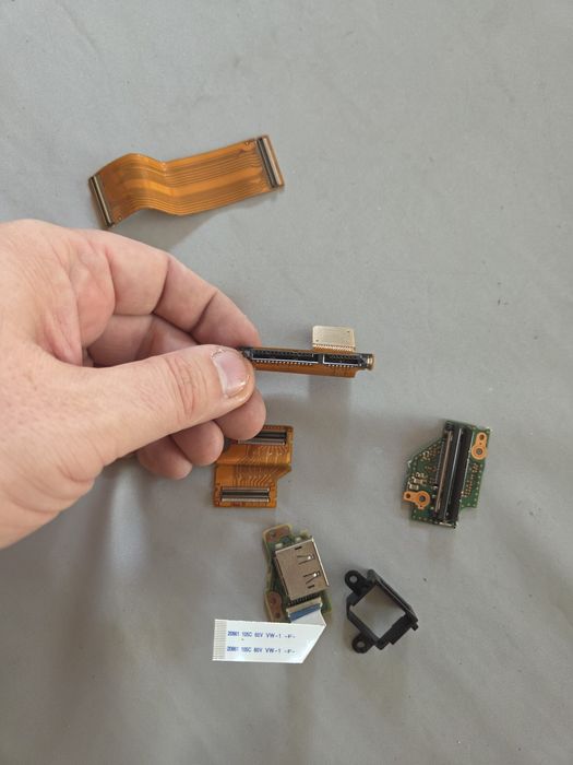 moduły taśmy do laptopa Fujitsu SIEMENS LIVEBOOK P772 (ze zdjecia)