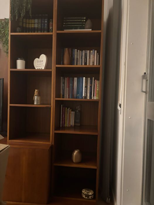 Movel aparador com prateleiras