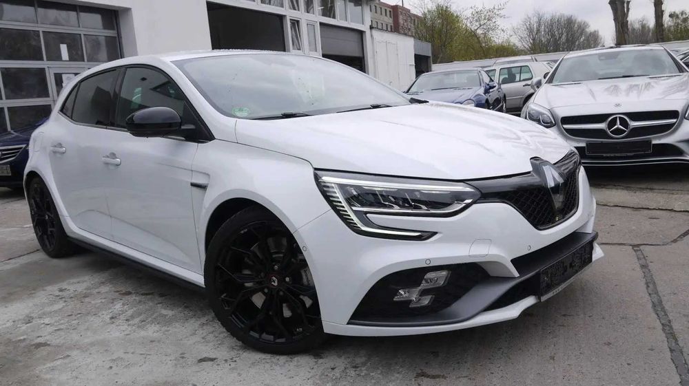 Бампер Renaul Megan 4 RS Рено Меган 4 РС запчастини розборка шрот