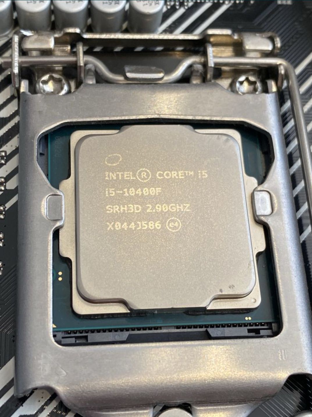 Intel core i5 10400F