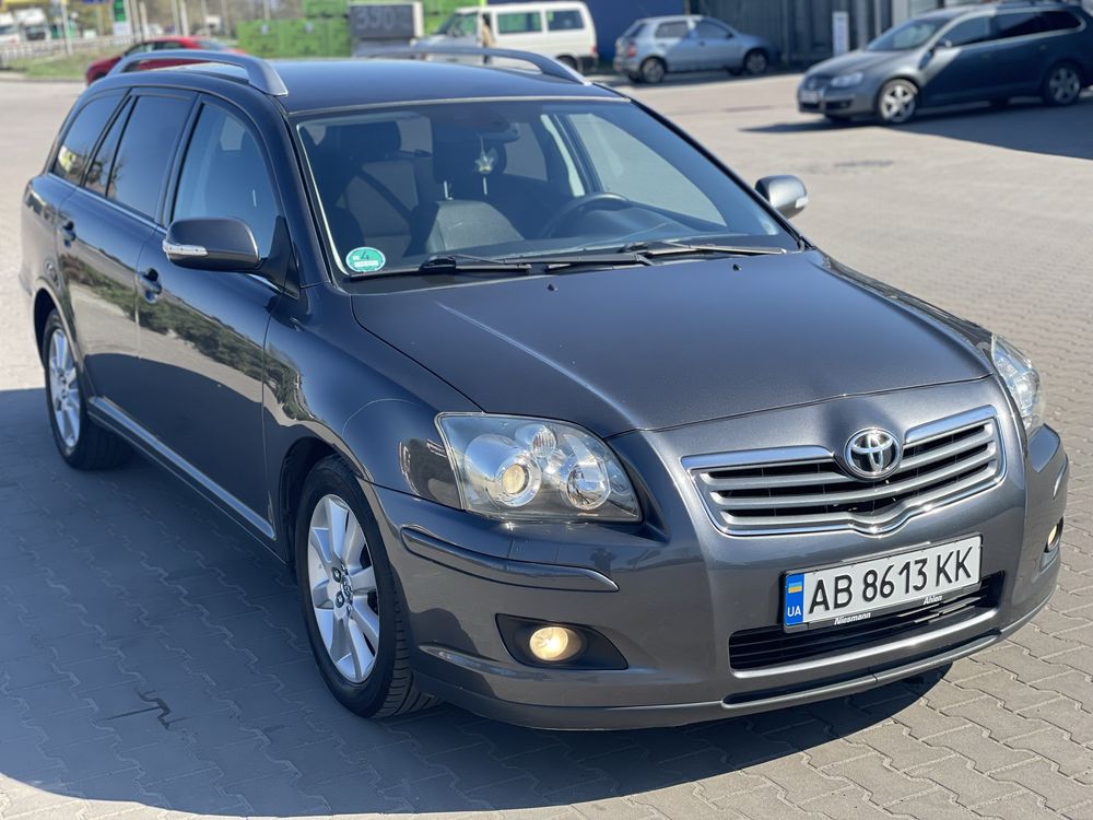 Продам Toyota Avensis