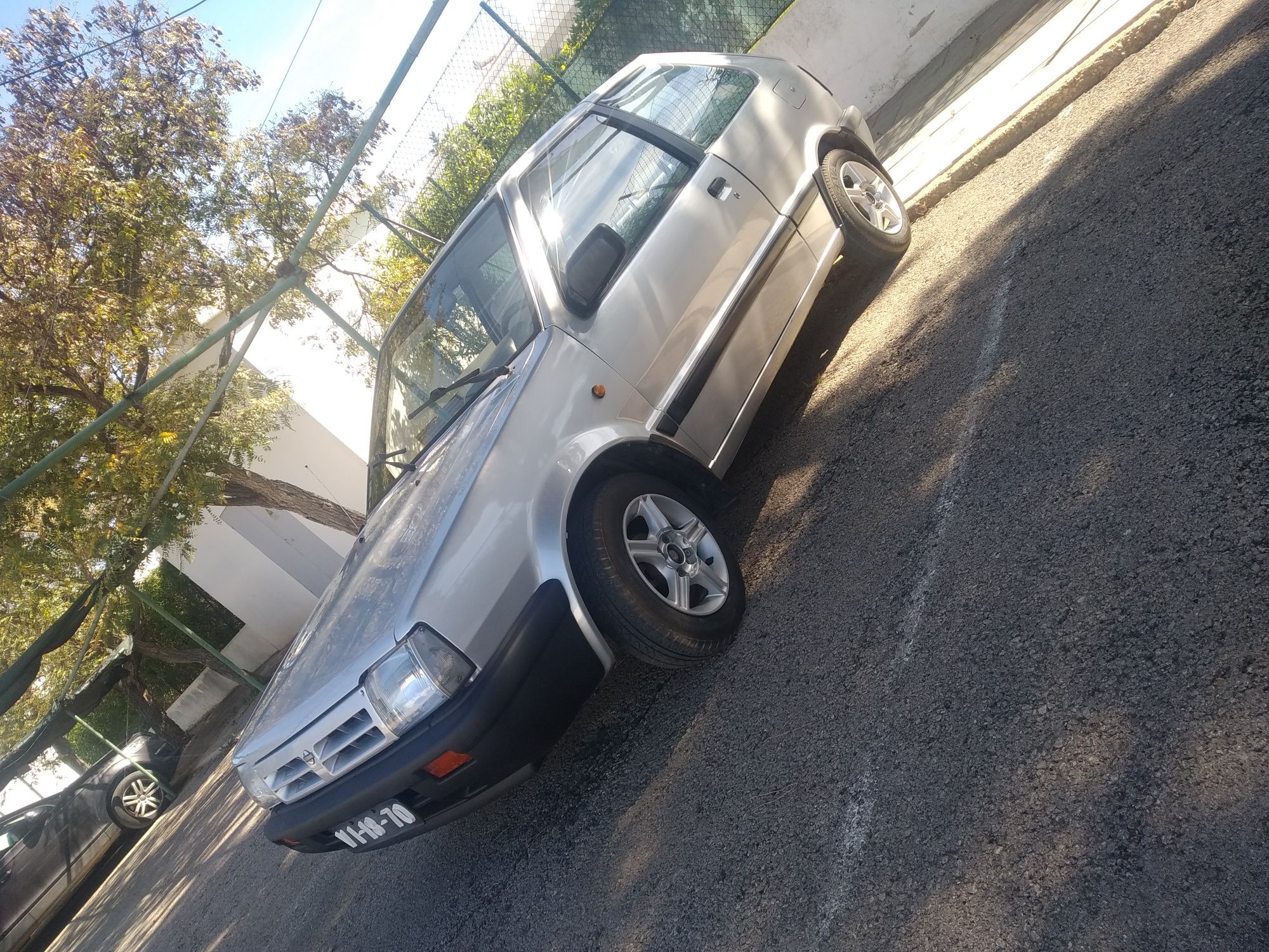 Nissan micra 1.0 gl oportunidade de ter um classico japones Poss.Troca