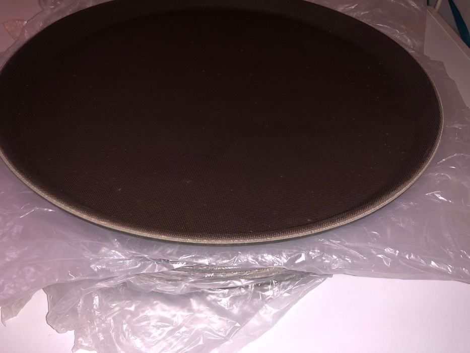 Bandeja anti deslizante redonda Ø 40 cm castanho