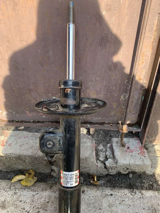 Амортизатор передний правый Ford Explorer 3,5 turbo (Форд Эксплорер)