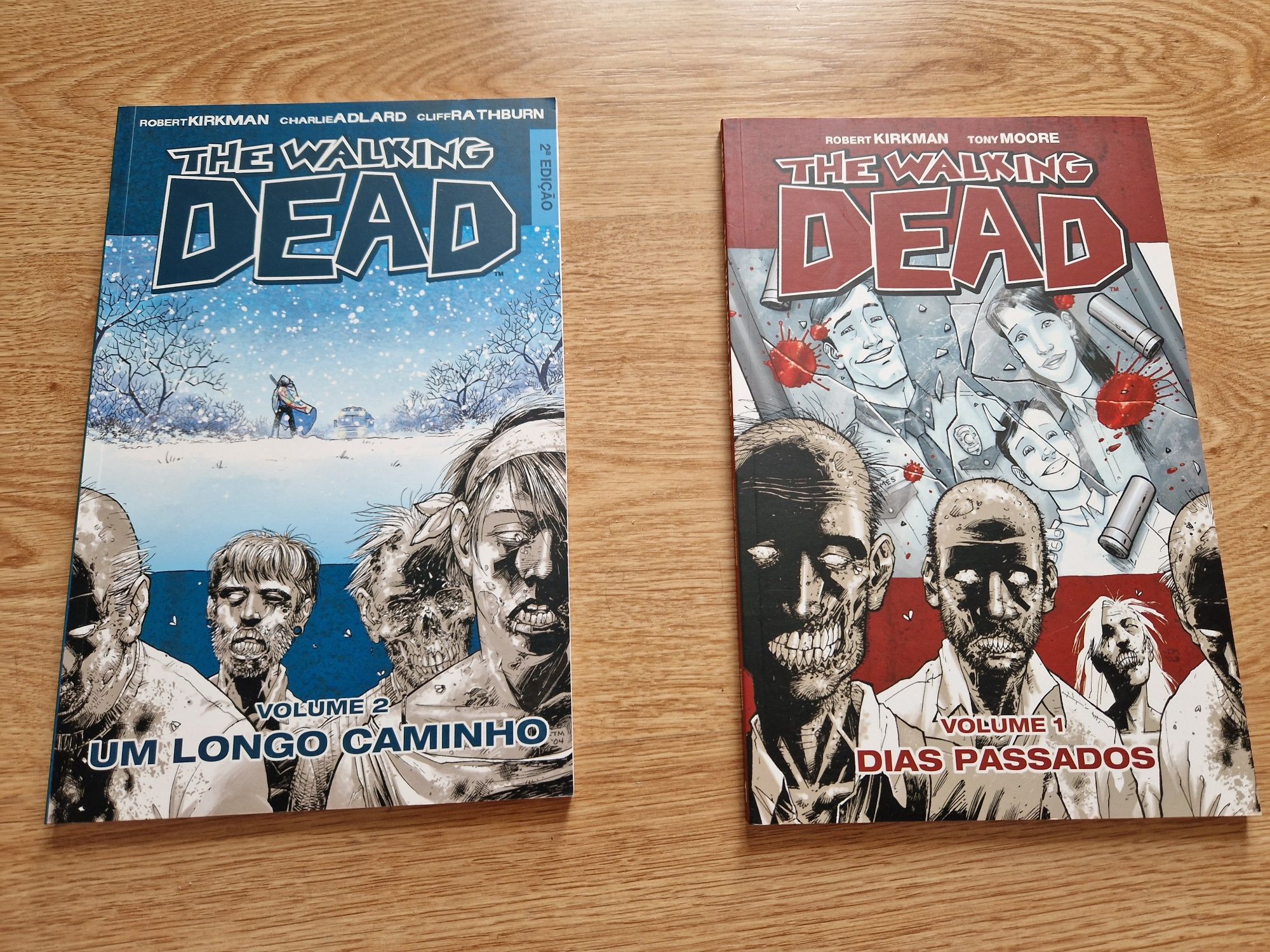 Livros BD Walking Dead Vol. 1 e 2 (Português)
