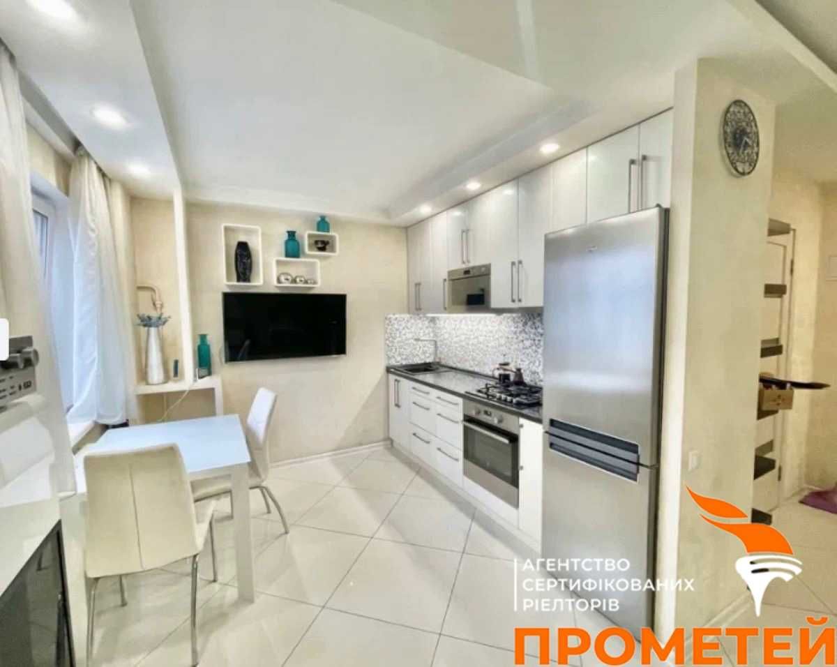 2 кімн. кв-ра б-р, Миколи Міхновського, 3б, м. Либідська, Печерський.