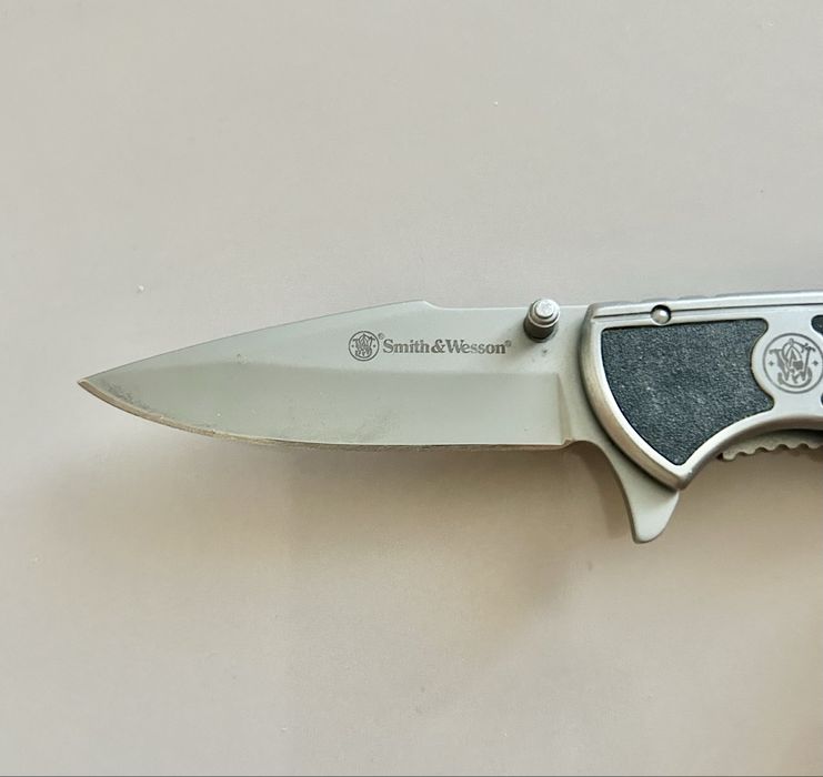 Карманний ножик Smith & Wesson