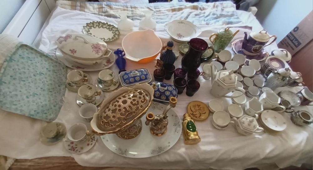 Loiça muito antiga!! Tudo o que está nas fotografias