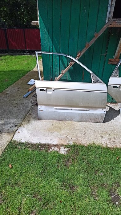 Двері пассат б3 права сторона