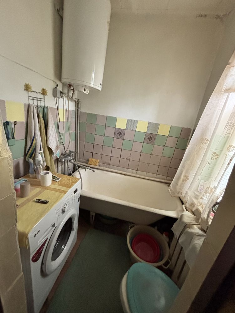 р Цегляний будинок, 3 кімнати, з гаражем. 7 соток. Поруч місто