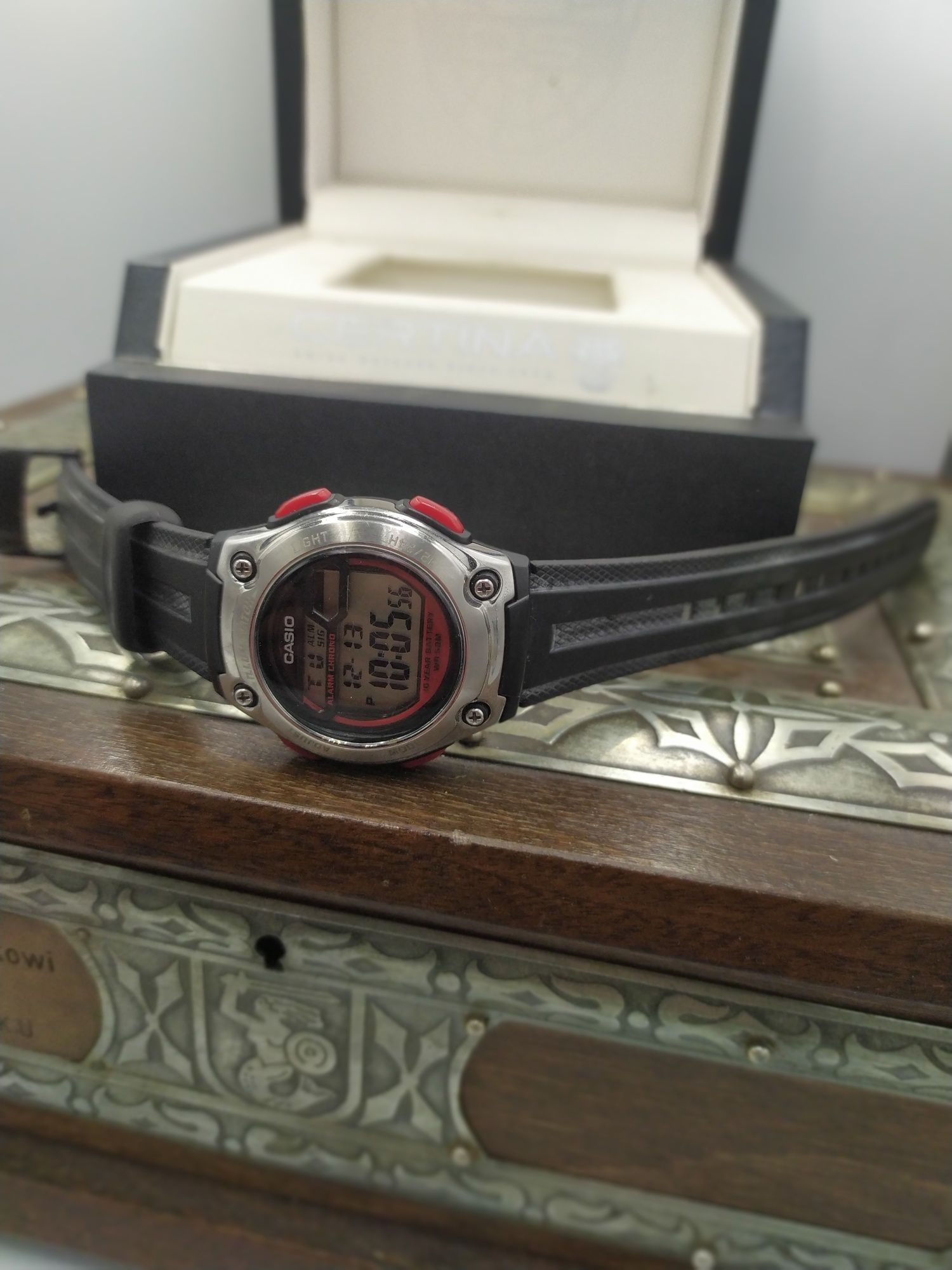 Zegarek casio w-211