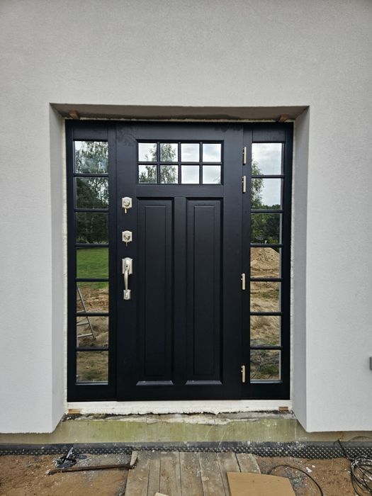 Drzwi zewnetrzne drewniane