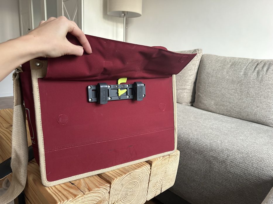 Torba rowerowa basil sakwa 20 l bordowa