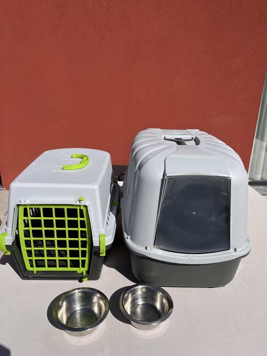 Caixa de areia, transportadora e comedoros