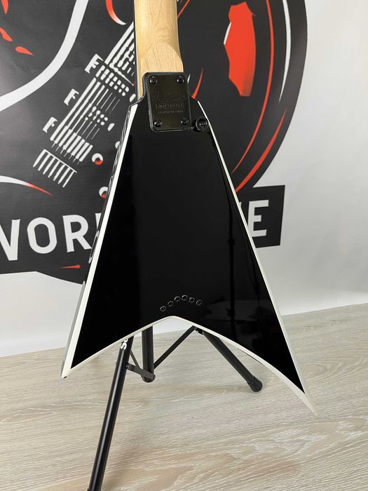 Електрогітара Jackson JS32 Rhoads