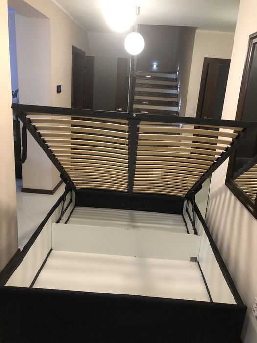 Łóżko tapicerowane z pojemnikiem 140/200