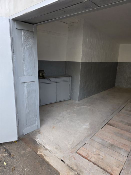 Сдам гараж центр города Каменское