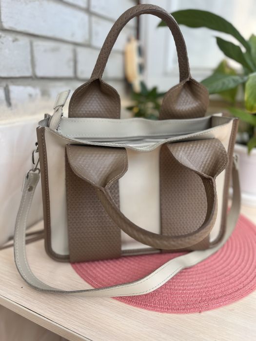 Бежева шкіряна сумка ручної роботи